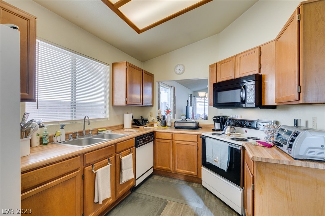 2802 Tortoise Court Henderson, NV 89074 - Photo 13 of 25