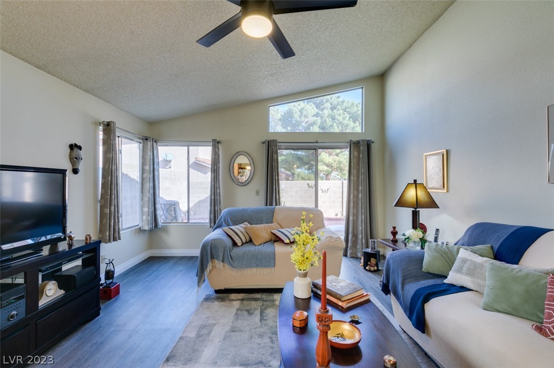 2802 Tortoise Court Henderson, NV 89074 - Photo 4 of 25