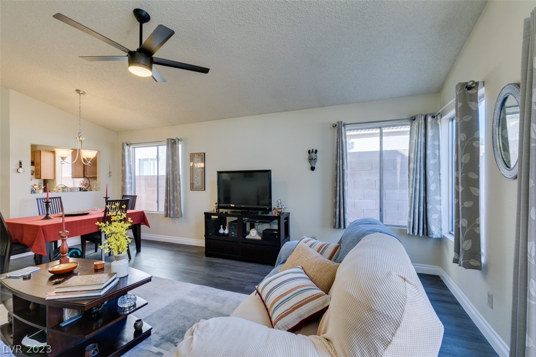 2802 Tortoise Court Henderson, NV 89074 - Photo 5 of 25