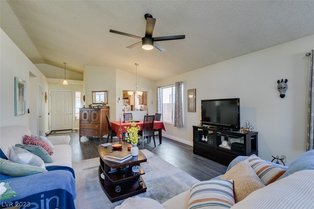 2802 Tortoise Court Henderson, NV 89074 - Photo 6 of 25