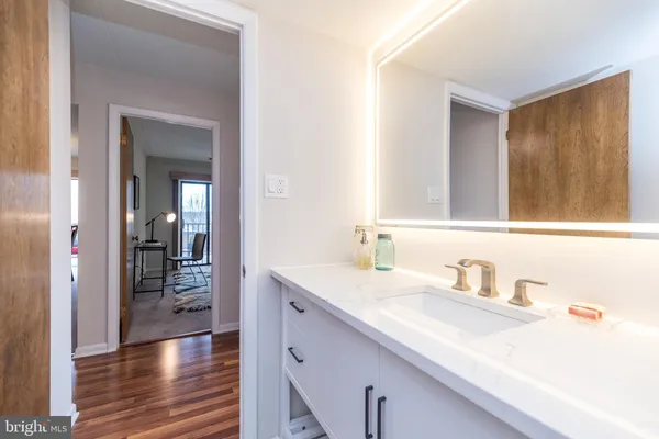 $400,000 | 10204 Valley Forge Circle, Unit 204, King of Prussia, PA 19406