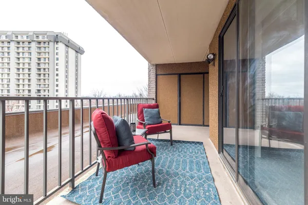 $400,000 | 10204 Valley Forge Circle, Unit 204, King of Prussia, PA 19406