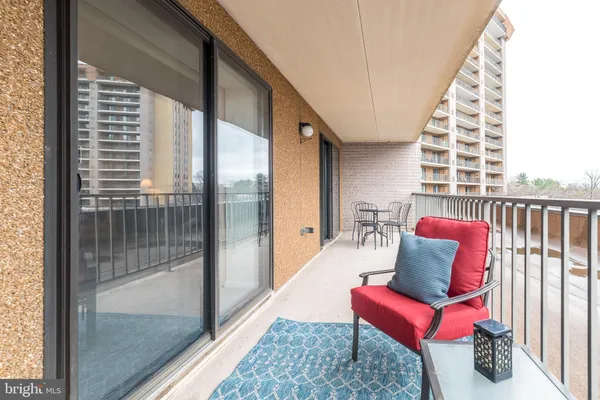 $400,000 | 10204 Valley Forge Circle, Unit 204, King of Prussia, PA 19406
