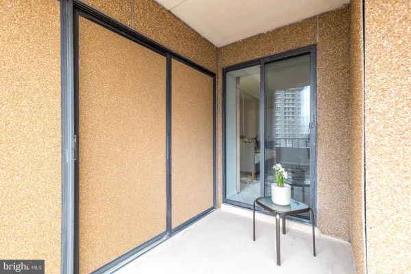 $400,000 | 10204 Valley Forge Circle, Unit 204, King of Prussia, PA 19406