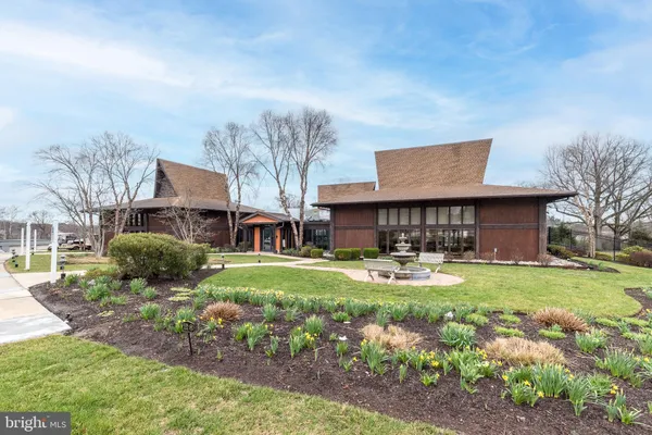 $400,000 | 10204 Valley Forge Circle, Unit 204, King of Prussia, PA 19406