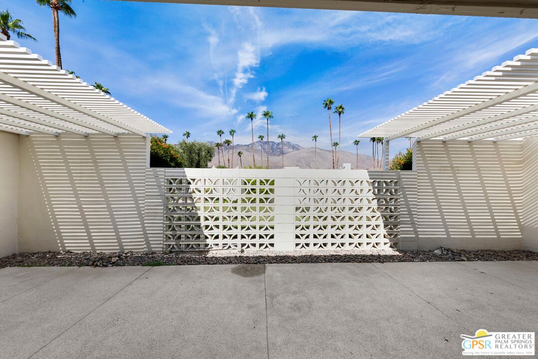 1847 Sandcliff Road Palm Springs, CA 92264 - Photo 32 of 43 Gallery Image 32