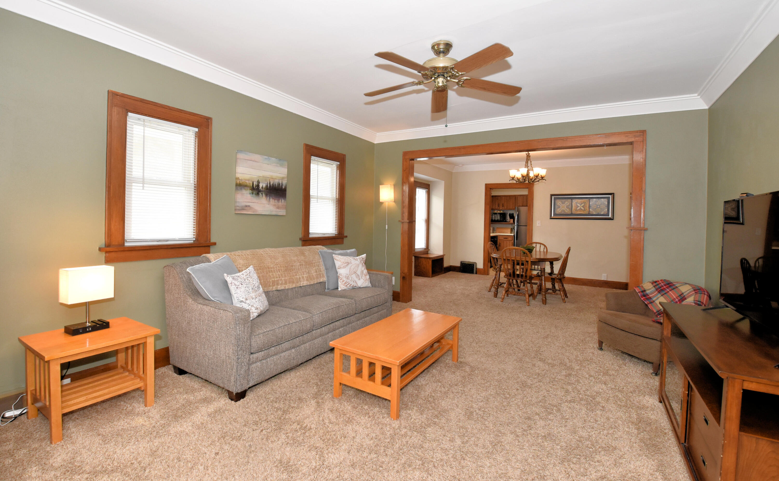 1224 West Lawn Avenue Racine, WI 53405 - Photo 8 of 46 Living Room