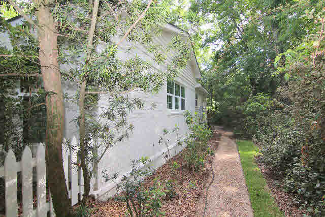 216 Grand Avenue Fairhope, AL 36532 - Photo 18 of 19 Side View