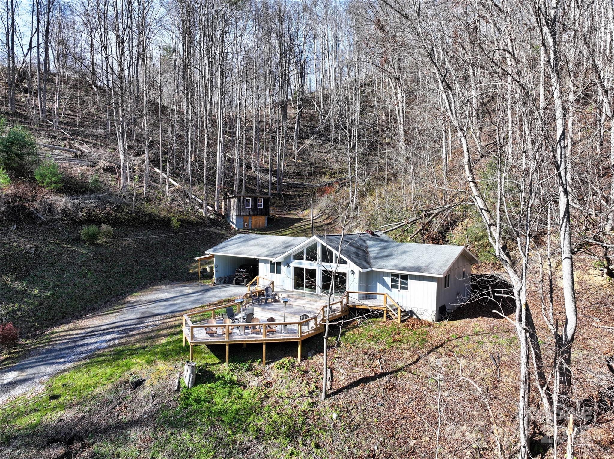 2201 Pigeon Roost Road Green Mountain, NC 28740 - Photo 5 of 36