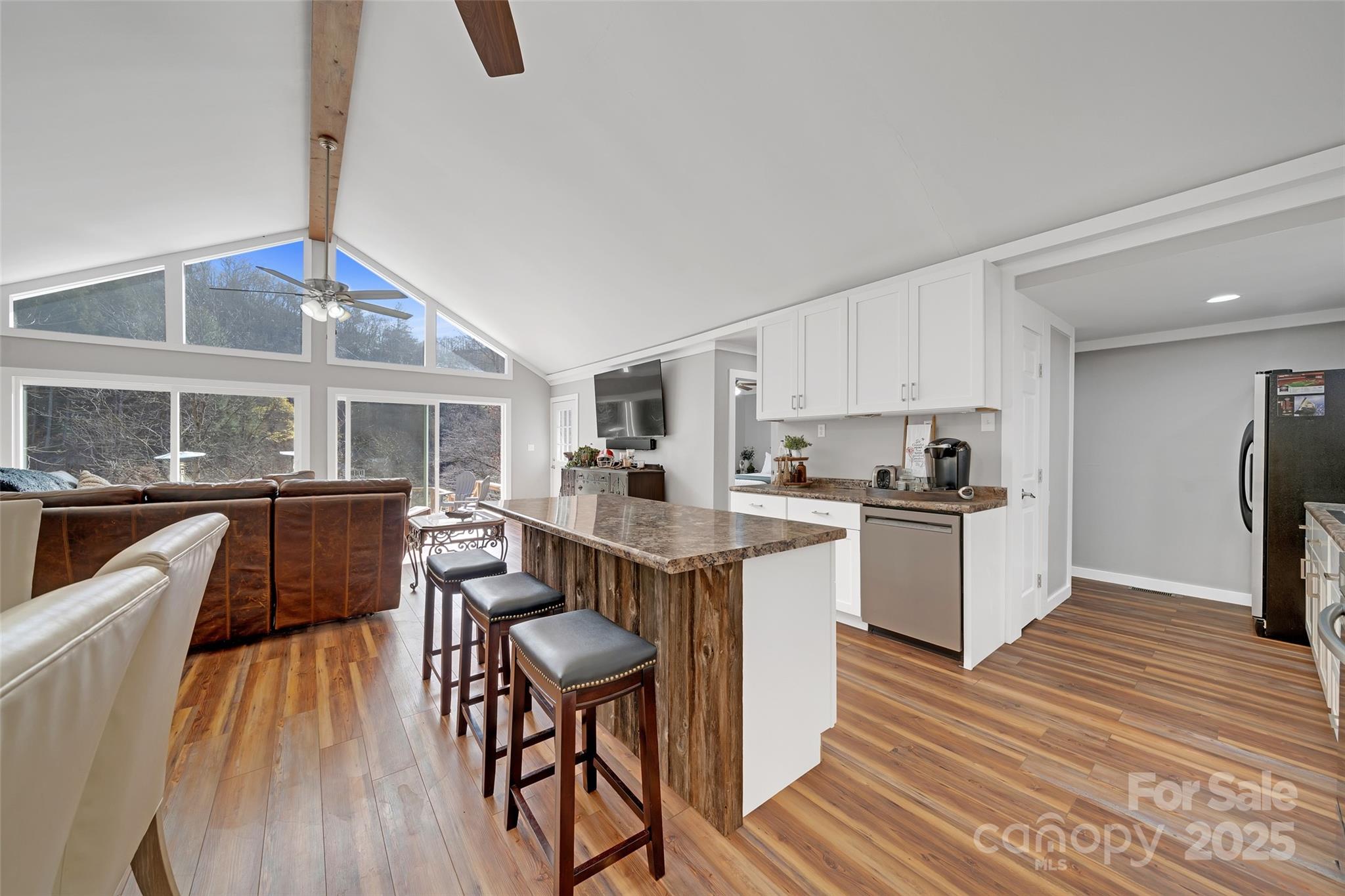 2201 Pigeon Roost Road Green Mountain, NC 28740 - Photo 8 of 36