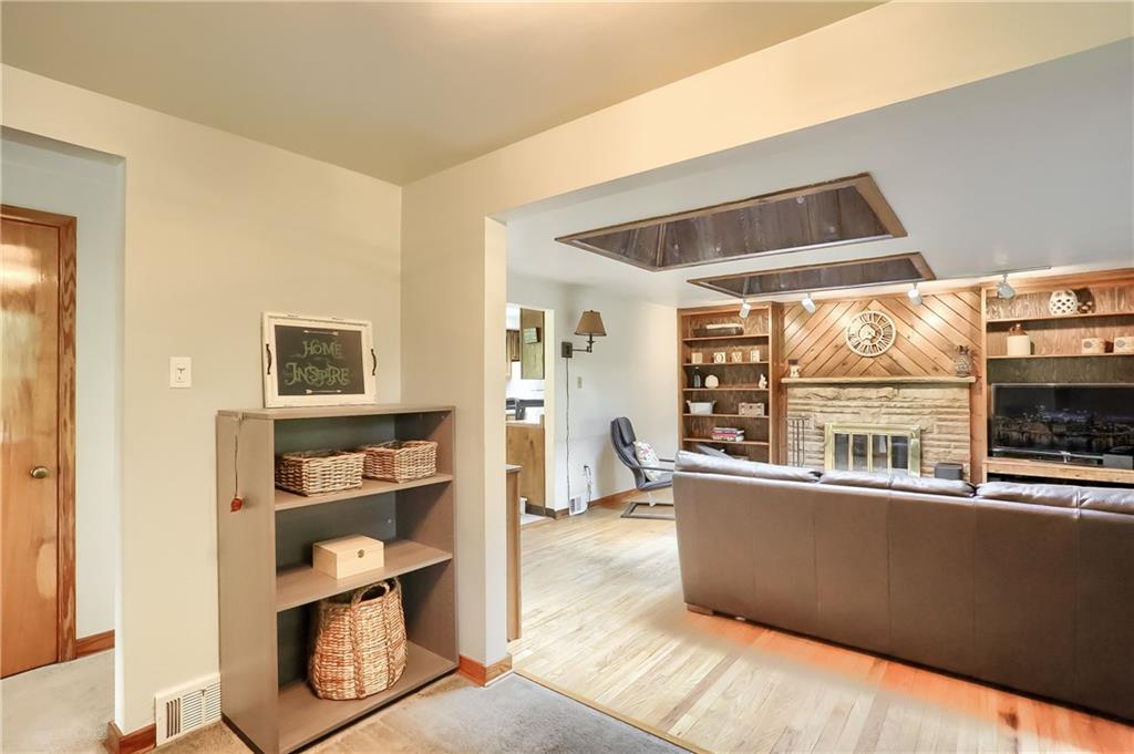 19 Thornridge Road Pittsburgh, PA 15202 - Photo 8 of 24 Gallery Image 8