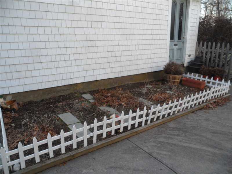 301 Crompton Road East Greenwich, RI 02818 - Photo 10 of 10 Other. Colonial fenced flower bed