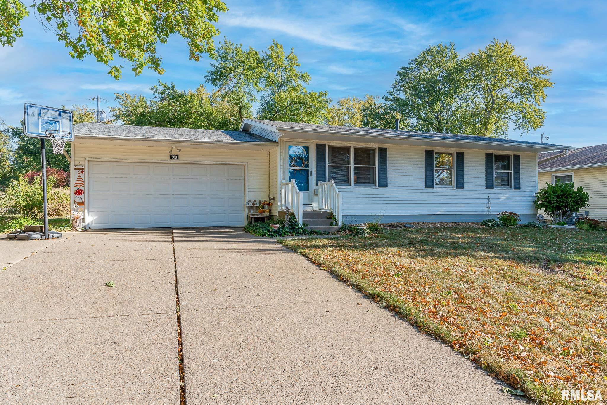 208 Westerfield Road Davenport, IA 52806 - Photo 1 of 22 Gallery Image 1