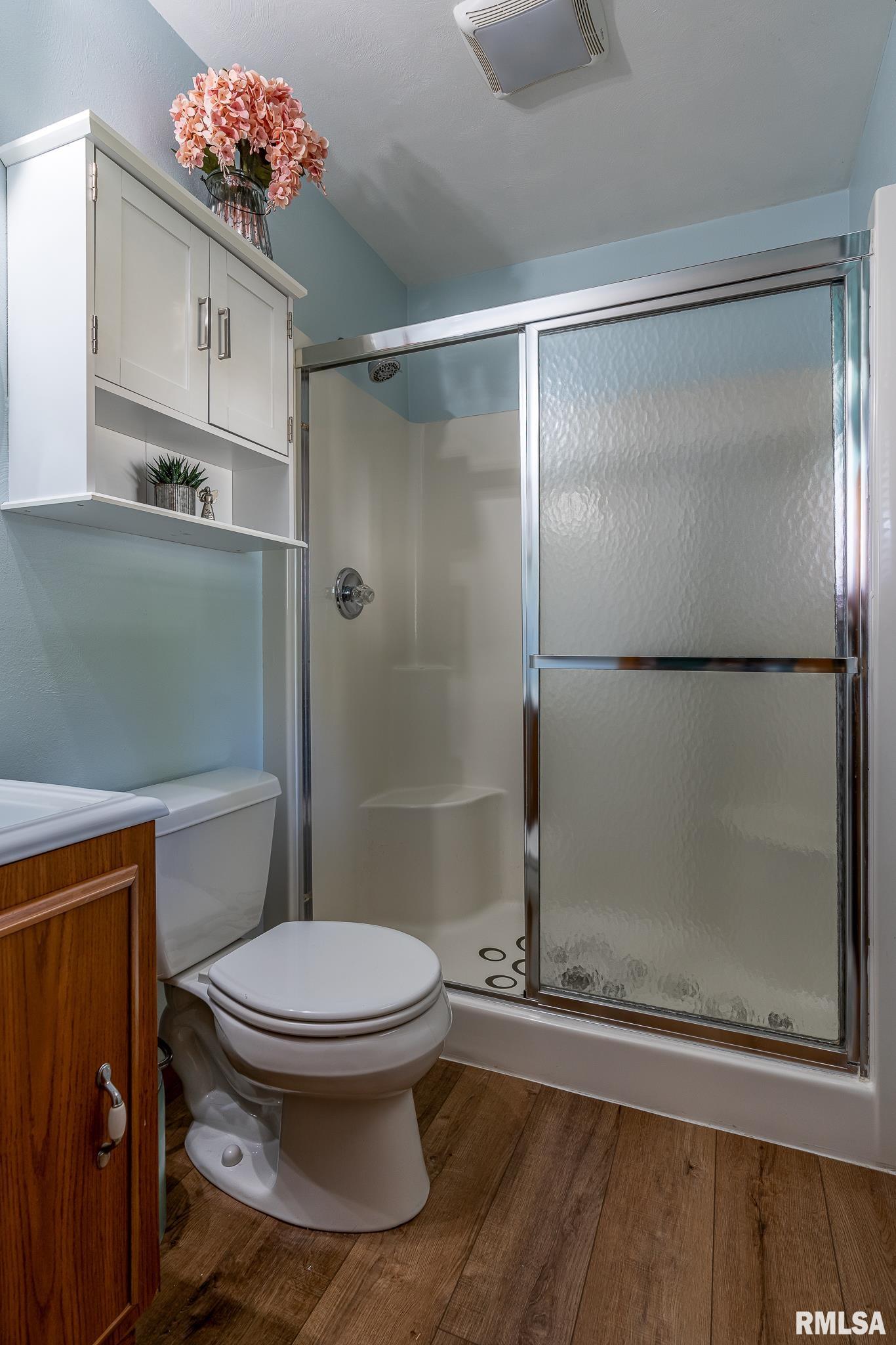208 Westerfield Road Davenport, IA 52806 - Photo 12 of 22 Gallery Image 12