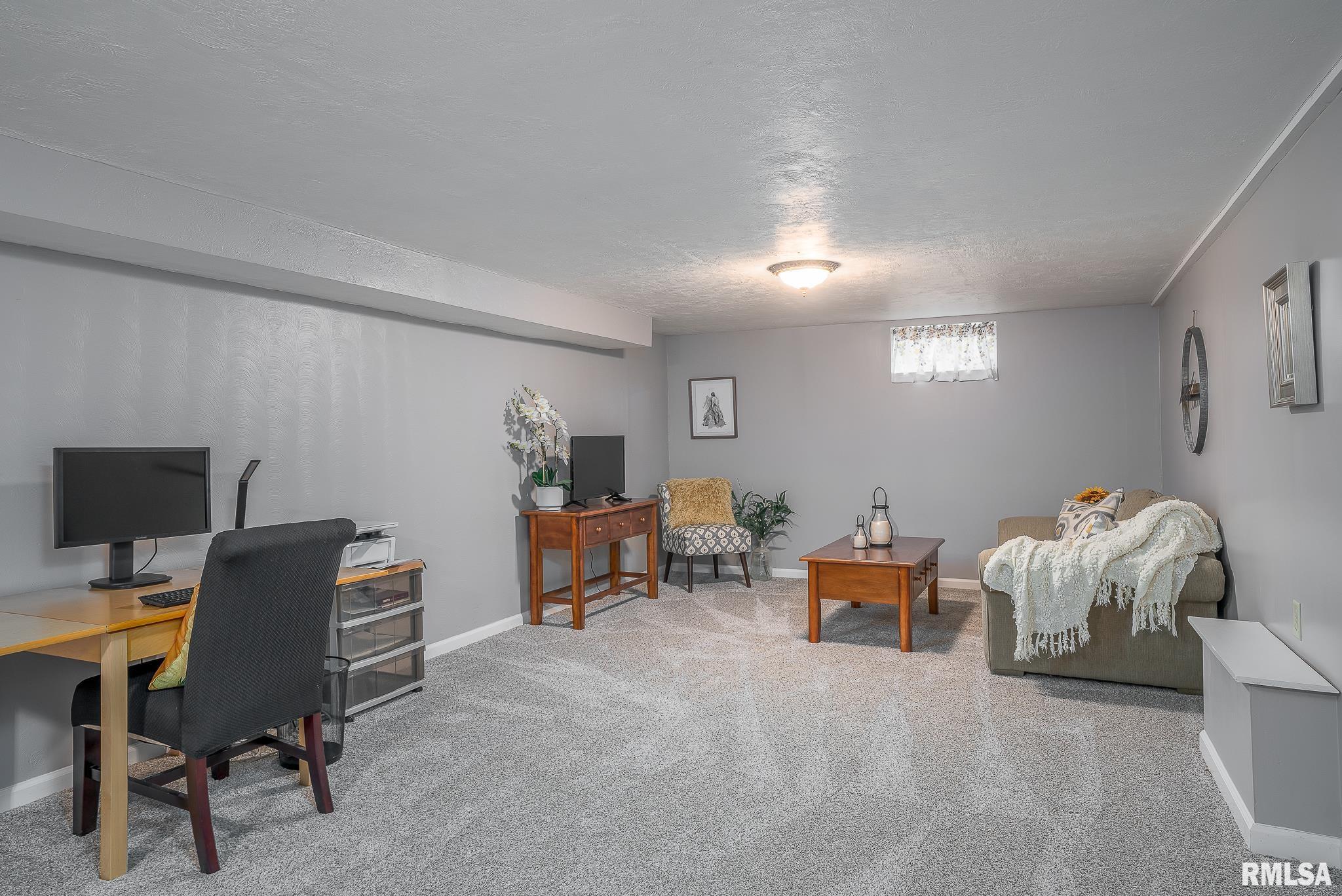 208 Westerfield Road Davenport, IA 52806 - Photo 18 of 22 Gallery Image 18