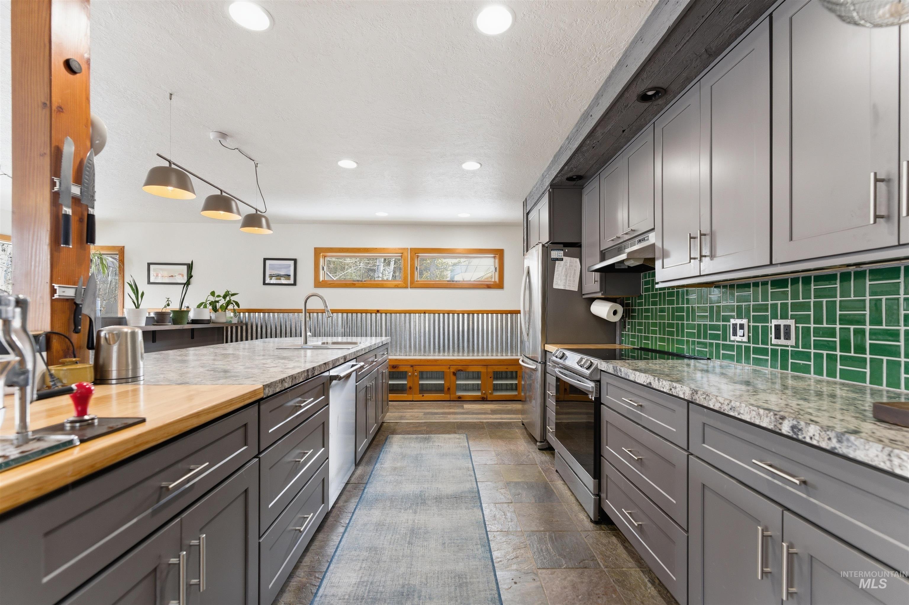 1658 Timber Circle McCall, ID 83638 - Photo 10 of 37