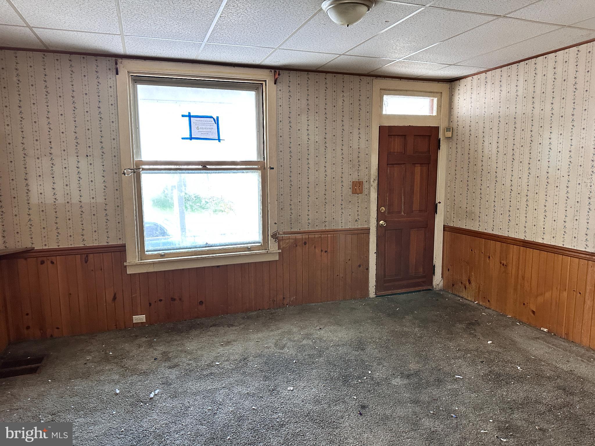 313 Park Avenue Lebanon, PA 17042 - Photo 4 of 22 an empty room with windows
