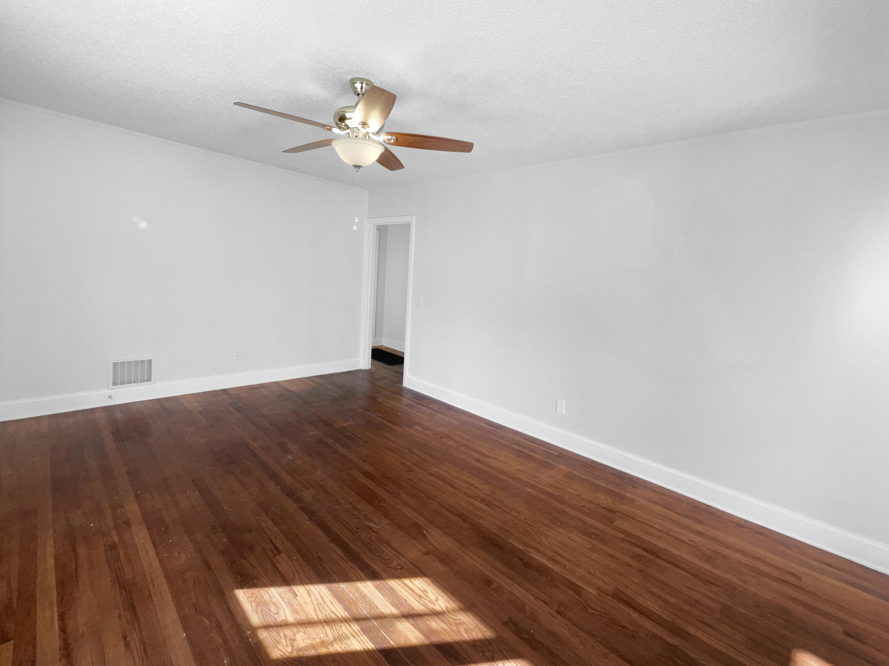 1104 Berkeley Street Hanahan, SC 29410 - Photo 12 of 18 listing_11