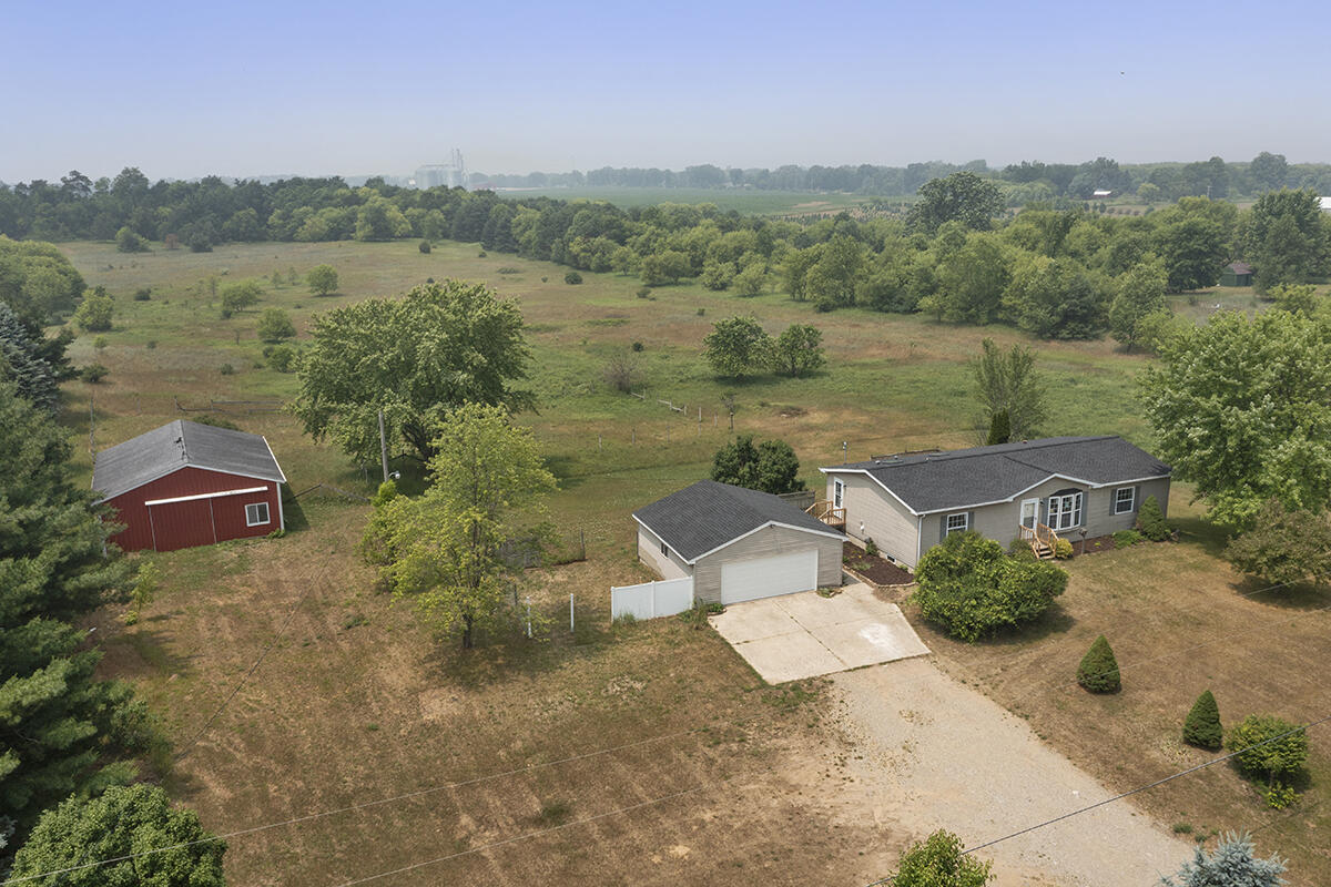 735 South Stage Road Ionia, MI 48846 - Photo 1 of 45 IMG_1040