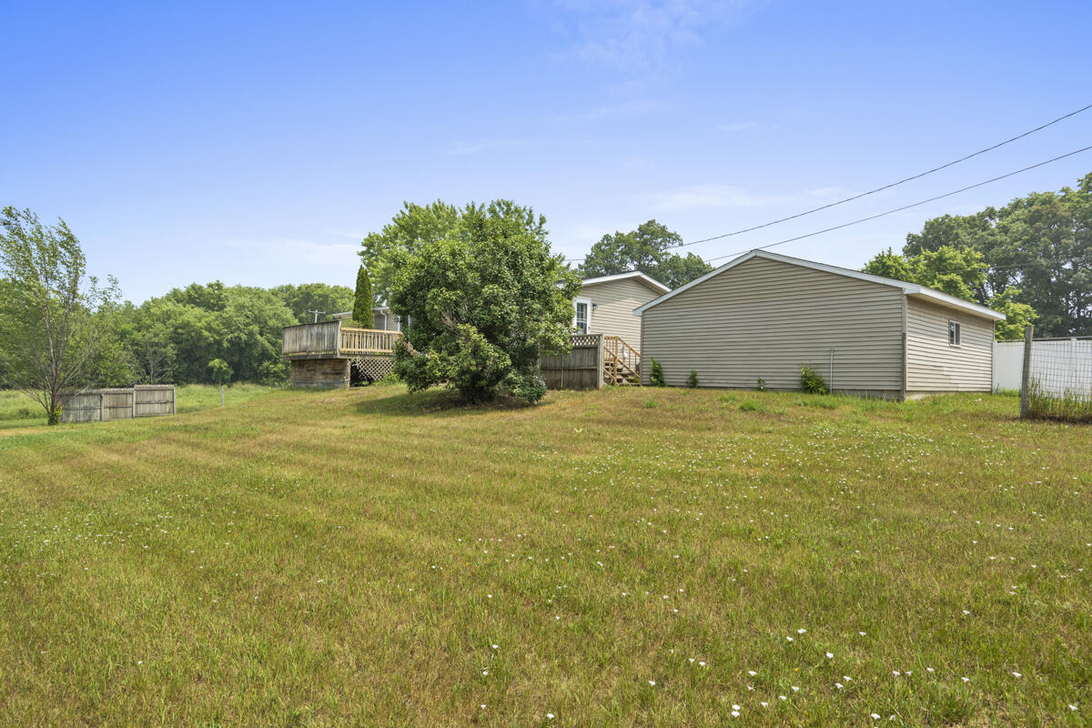 735 South Stage Road Ionia, MI 48846 - Photo 5 of 45 IMG_1032