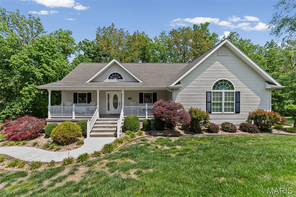 201 Estate Drive Chester, IL 62233 - Photo 1 of 47