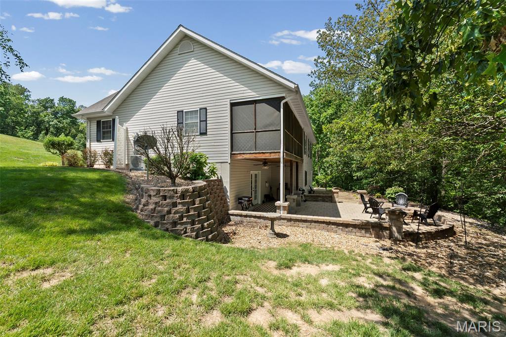 201 Estate Drive Chester, IL 62233 - Photo 12 of 47