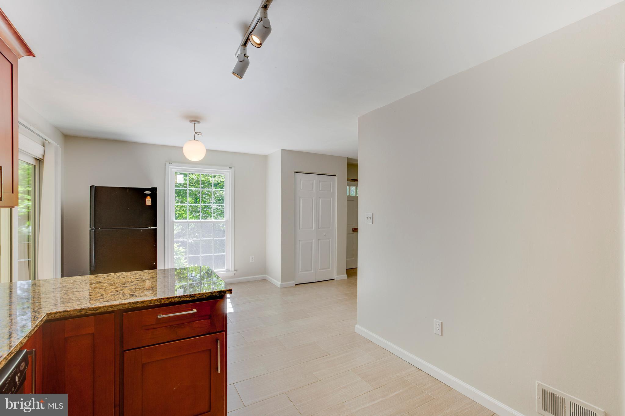 1509 Chatham Colony Court Reston, VA 20190 - Photo 8 of 34 kitchen