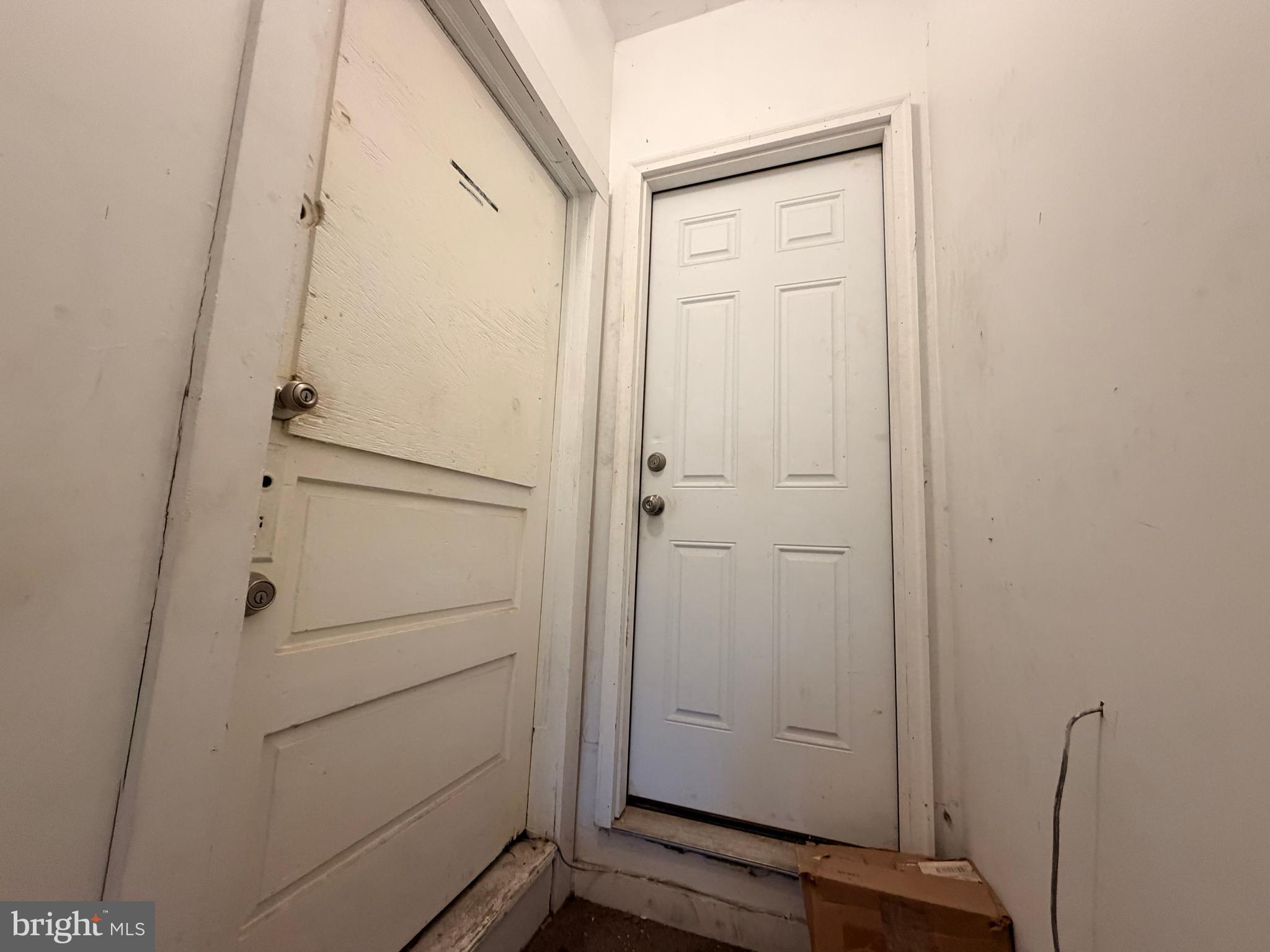 3252 Keswick Road Baltimore, MD 21211 - Photo 38 of 39 Door to front and rear half of third floor