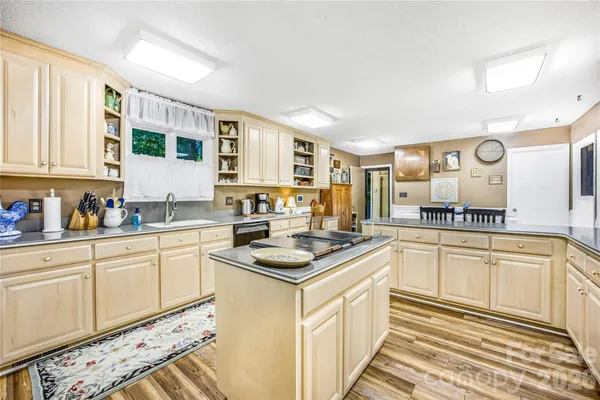$500,000 | 150 Stratford Place, Salisbury, NC 28144