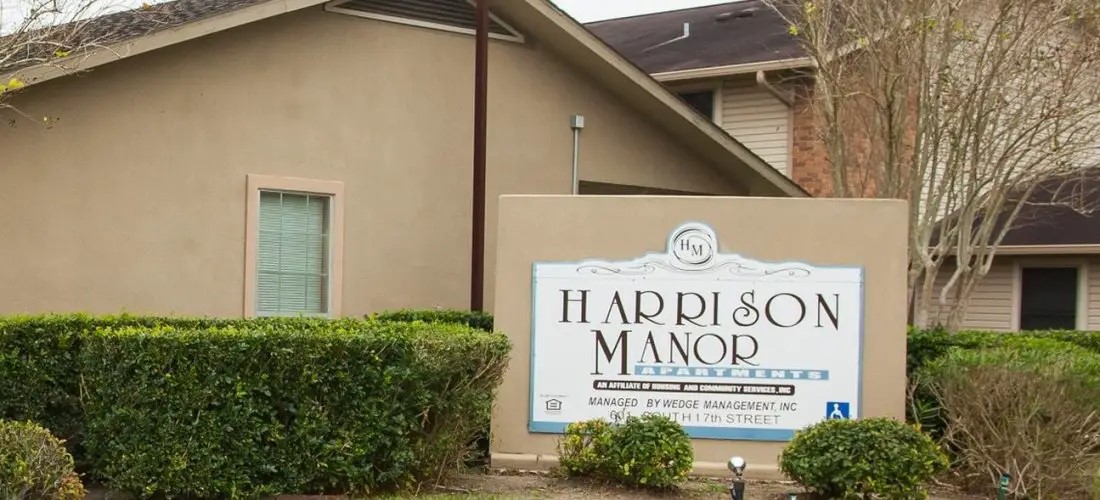 601 South 17th Street Harlingen, TX 78550 - Photo 1 of 11 a sign on the side of a building