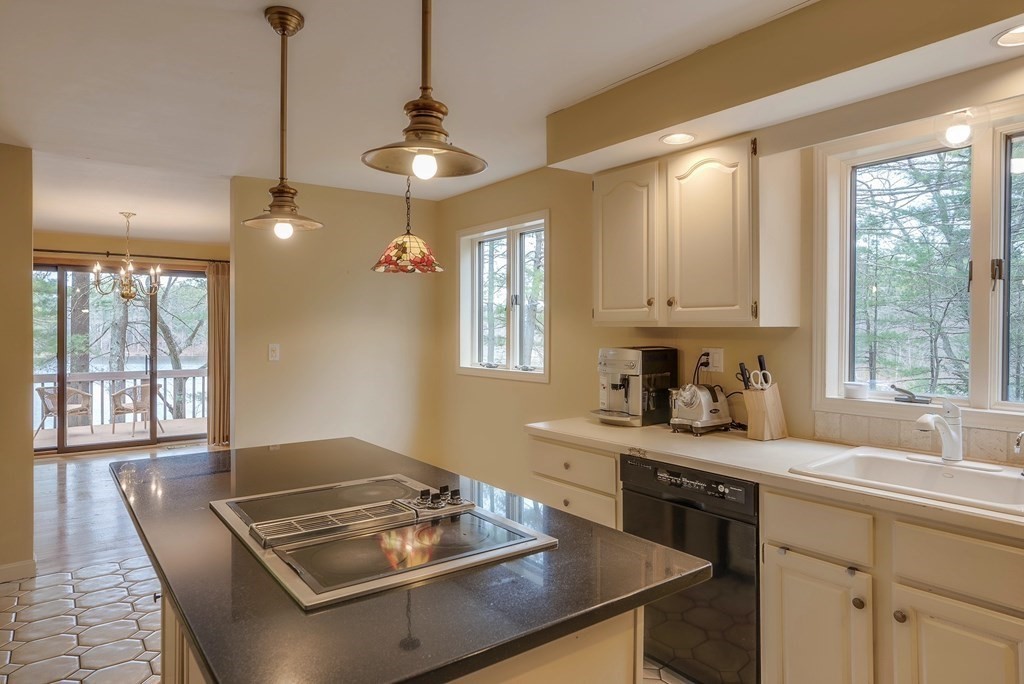 11 Pomeroy Road Andover, MA 01810 - Photo 11 of 41
