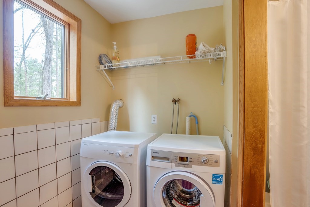 11 Pomeroy Road Andover, MA 01810 - Photo 23 of 41