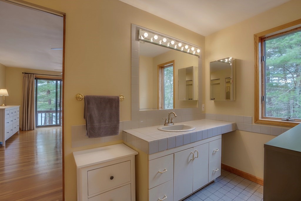 11 Pomeroy Road Andover, MA 01810 - Photo 29 of 41