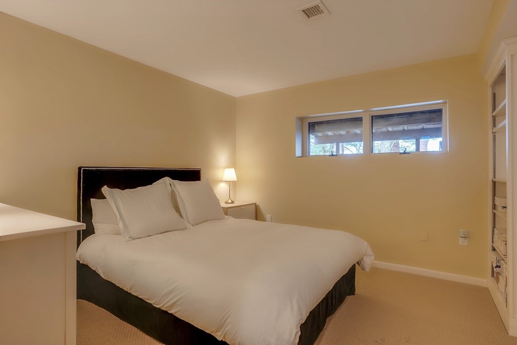 11 Pomeroy Road Andover, MA 01810 - Photo 33 of 41