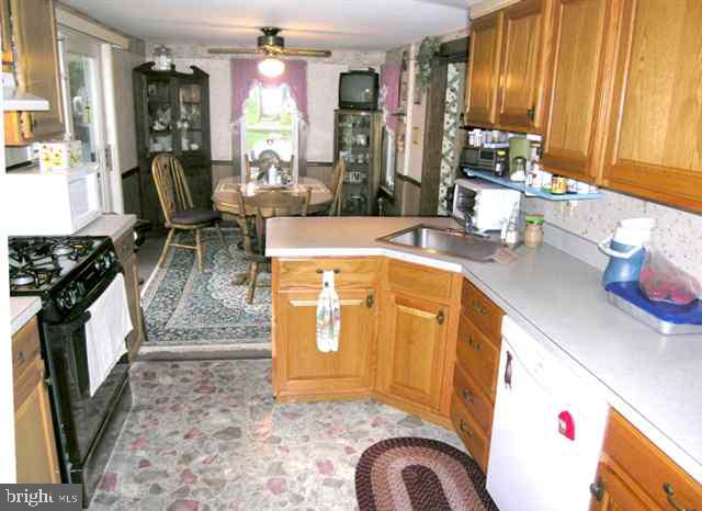 7724 Jonestown Road Harrisburg, PA 17112 - Photo 2 of 12 Gallery Image 2