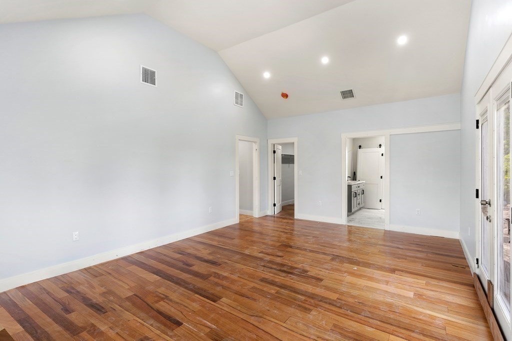 22 Barnstable Road Hull, MA 02045 - Photo 12 of 25 Gallery Image 12