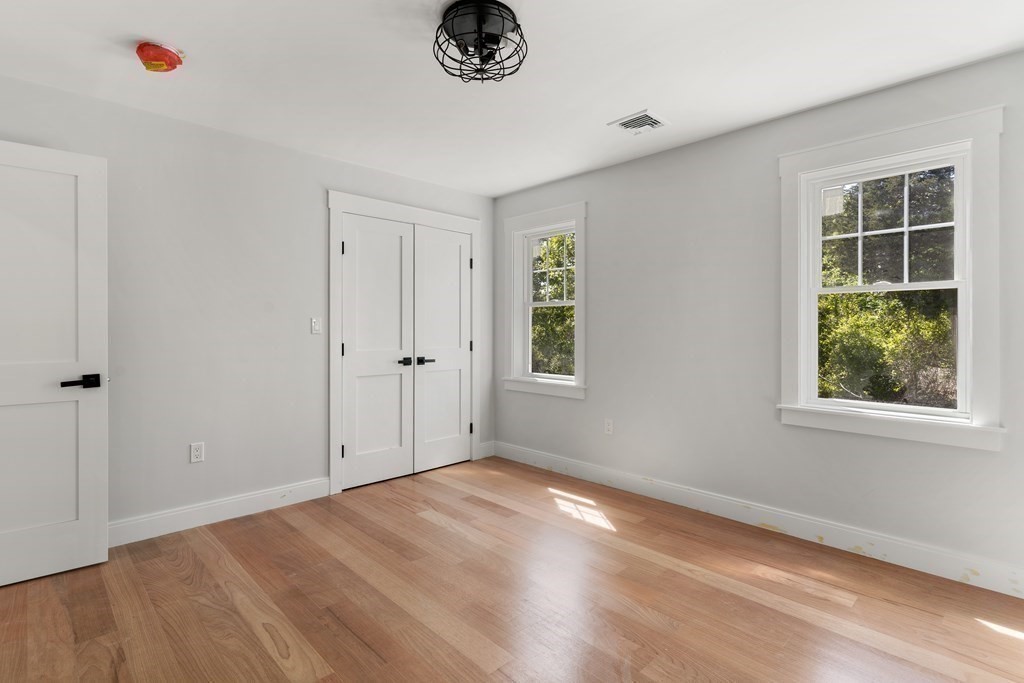 22 Barnstable Road Hull, MA 02045 - Photo 16 of 25 Gallery Image 16