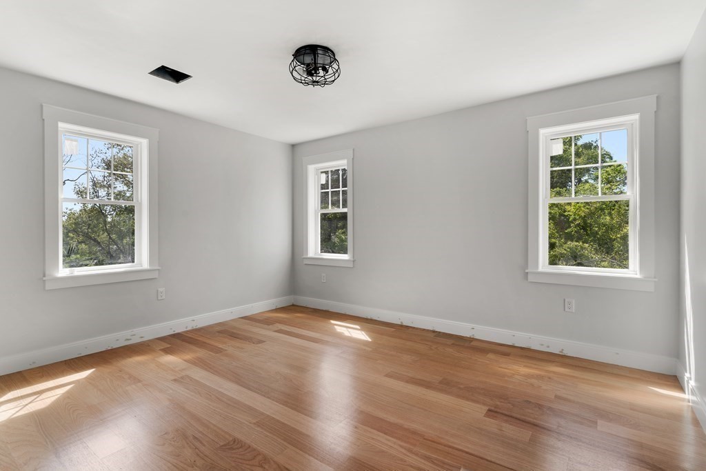 22 Barnstable Road Hull, MA 02045 - Photo 18 of 25 Gallery Image 18