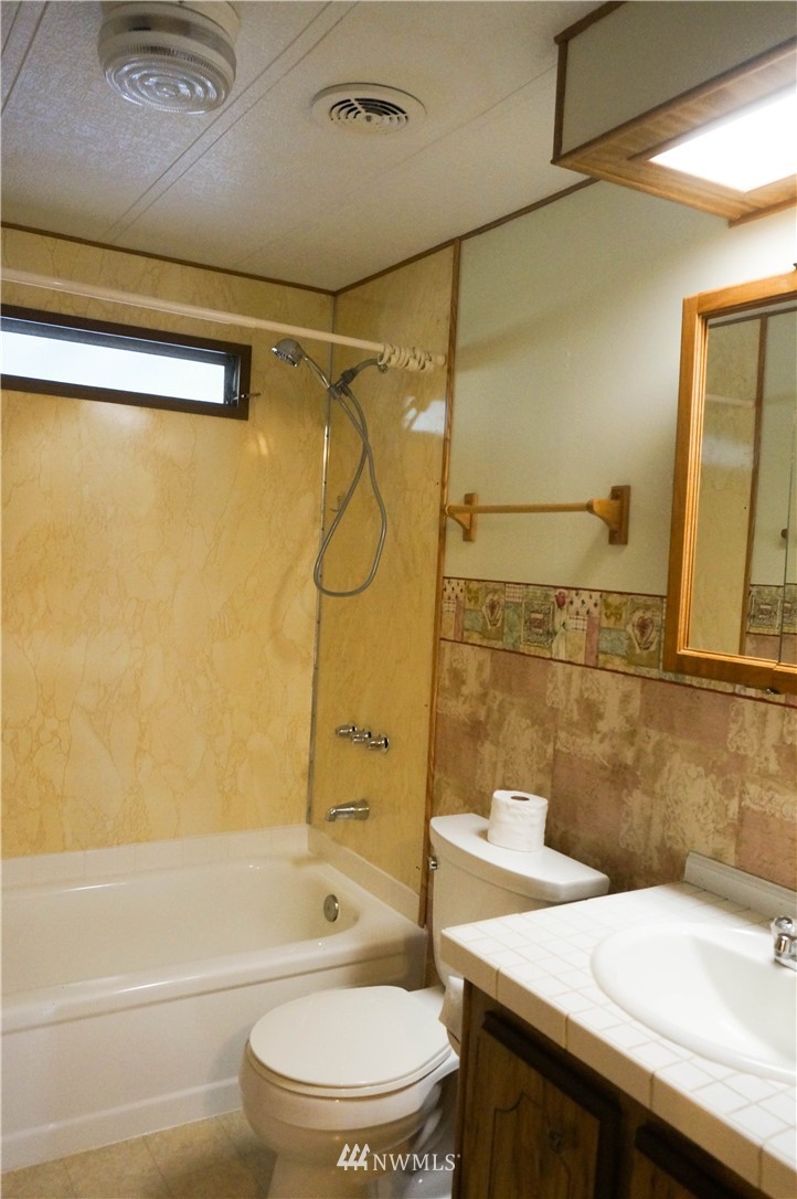 201 Union Avenue Southeast, Unit 54 Renton, WA 98059 - Photo 14 of 19