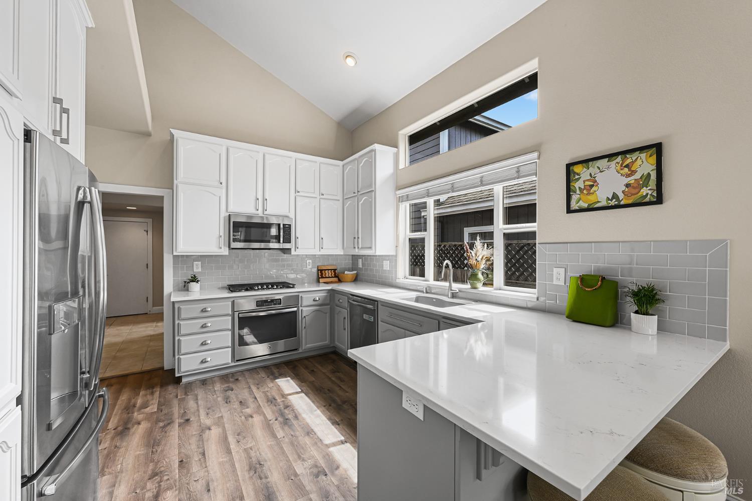 4721 Starbuck Avenue Santa Rosa, CA 95409 - Photo 14 of 53