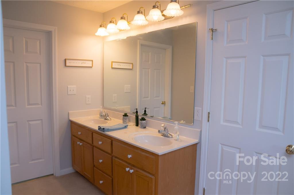 4424 Bridges View Road Morganton, NC 28655 - Photo 15 of 28 Gallery Image 15