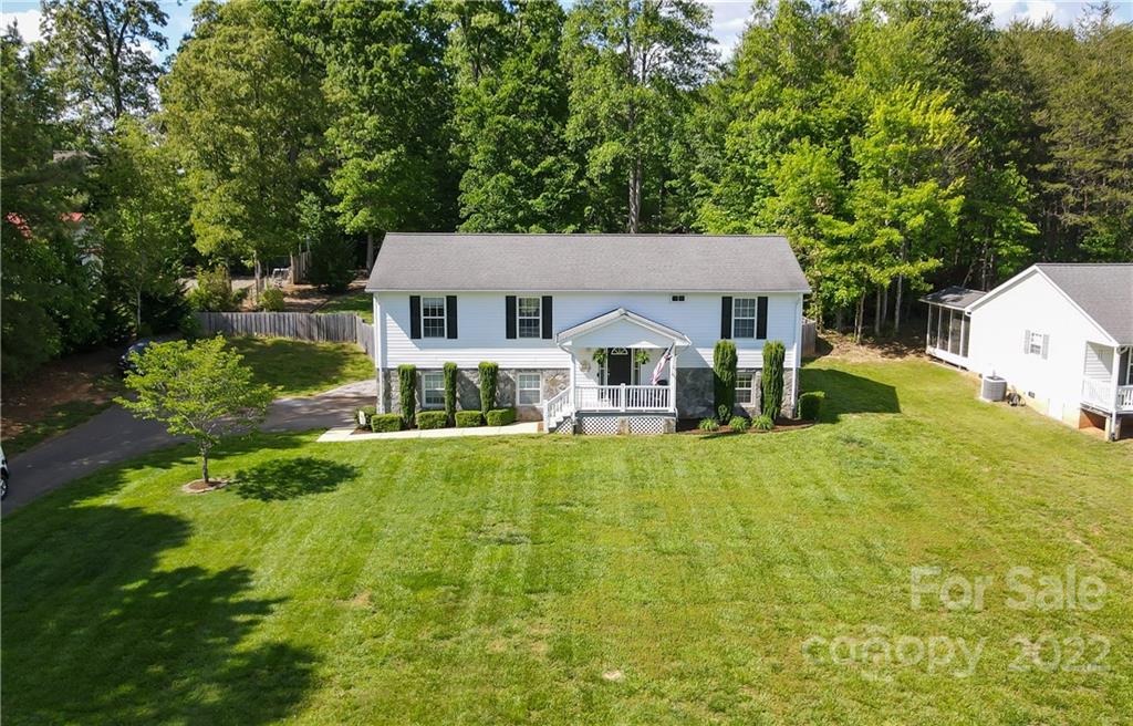 4424 Bridges View Road Morganton, NC 28655 - Photo 2 of 28 Gallery Image 2
