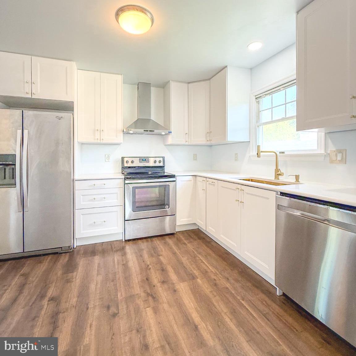 3910 Red Leaf Court Point of Rocks, MD 21777 - Photo 15 of 45 Modern kitchen with sleek finishes.