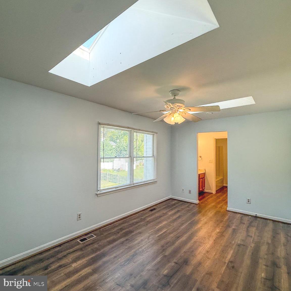 3910 Red Leaf Court Point of Rocks, MD 21777 - Photo 29 of 45 Bright and airy primary room.
