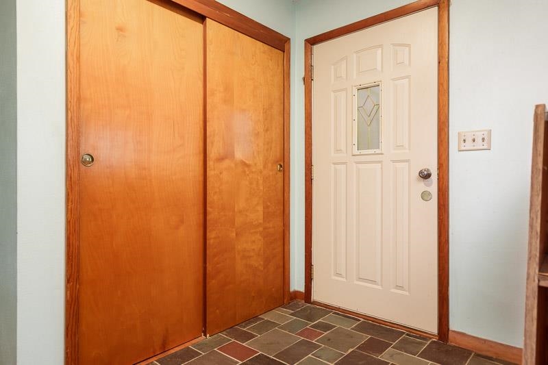 1993 South Bolton Road Freeport, IL 61032 - Photo 4 of 50