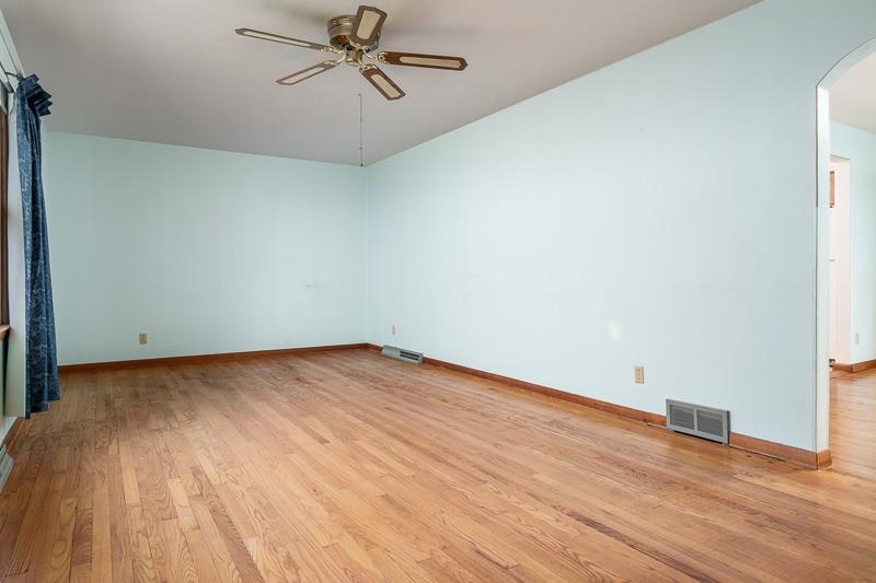 1993 South Bolton Road Freeport, IL 61032 - Photo 6 of 50