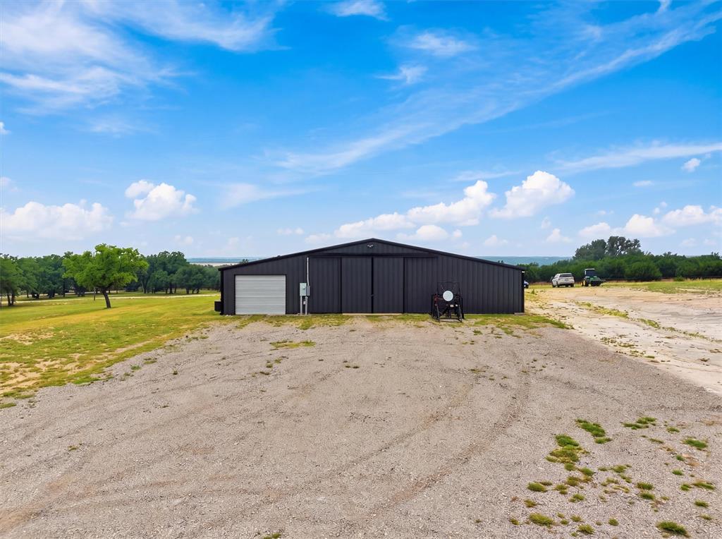 550 Manley Road Weatherford, TX 76088 - Photo 4 of 40