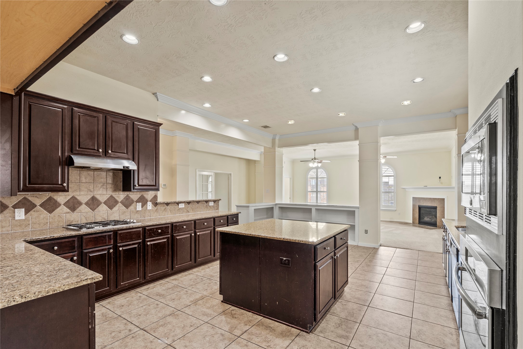 6710 Travis Street Manvel, TX 77578 - Photo 12 of 48