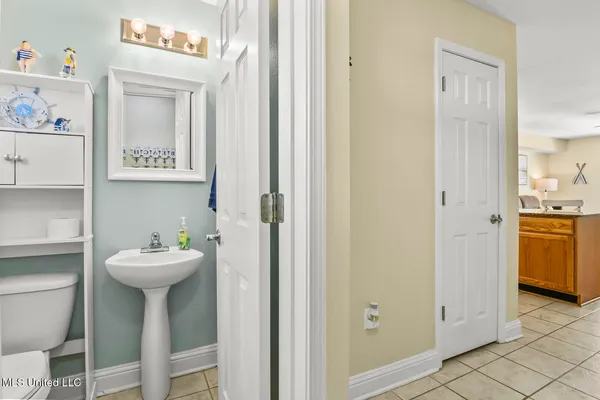 $2,295 | 1664 Beach Boulevard, Unit 65, Biloxi, MS 39531