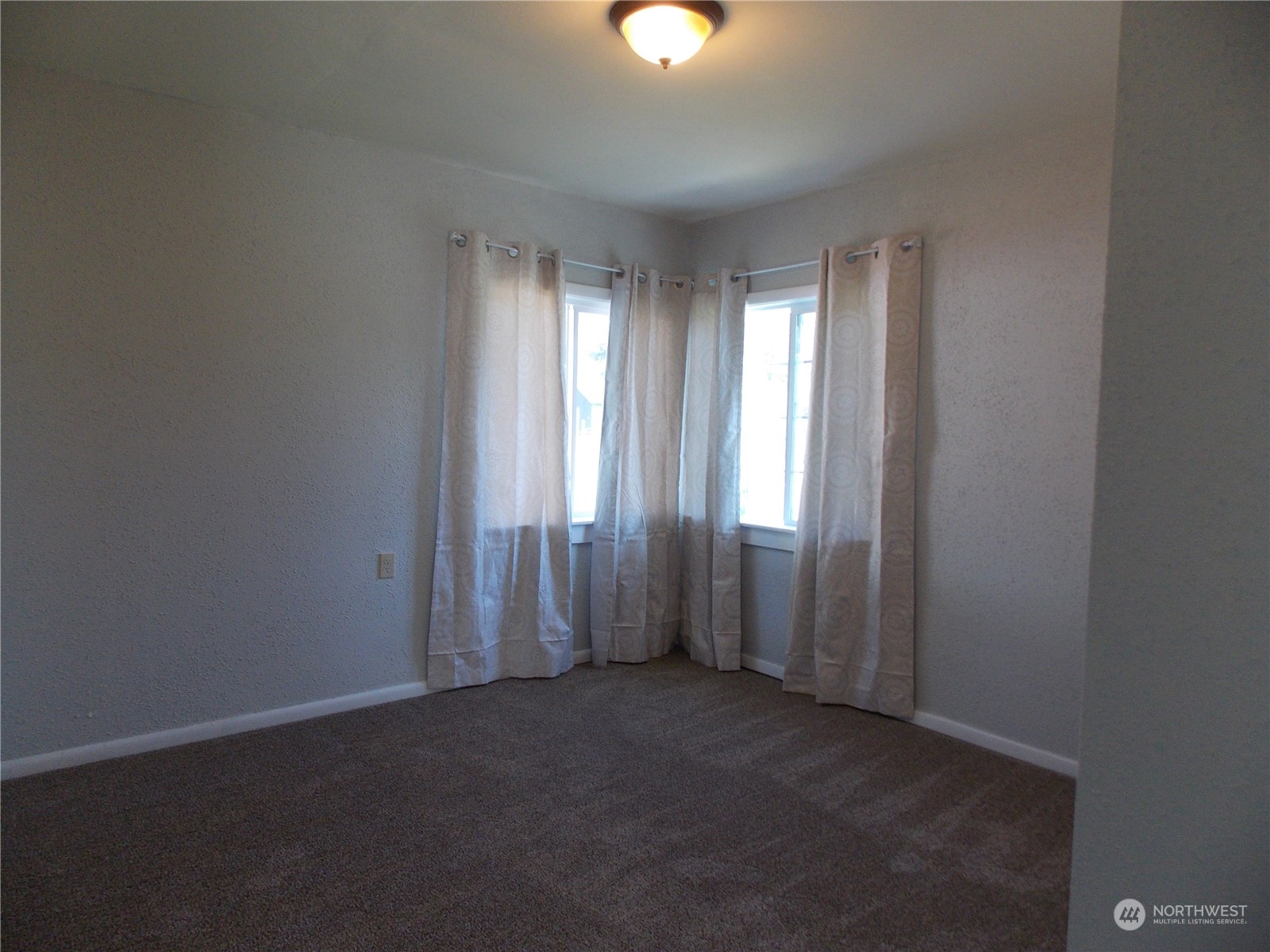 543 Silverbrook Road Randle, WA 98377 - Photo 11 of 22 Gallery Image 11